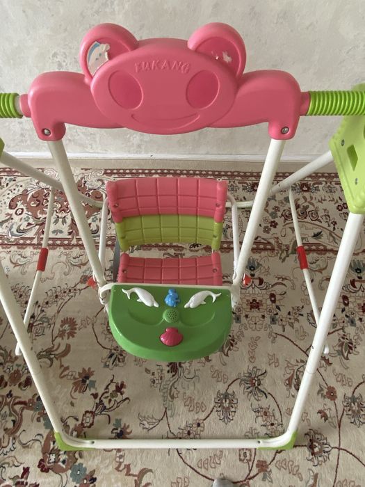 Продам качелю детскую