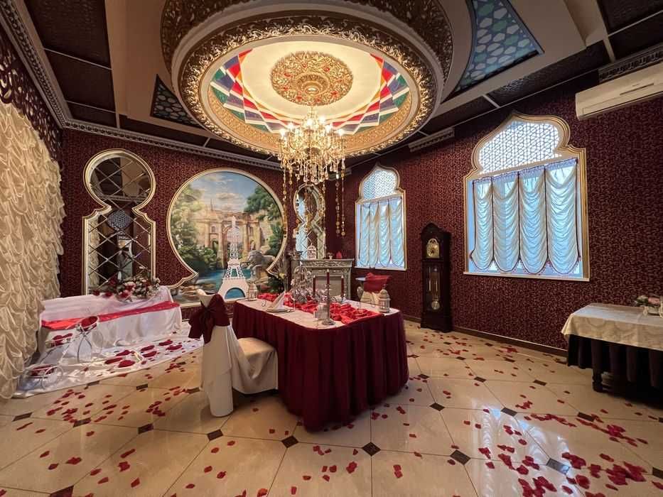 Продаётся действующий ресторанный бизнес(большая клиентская база)