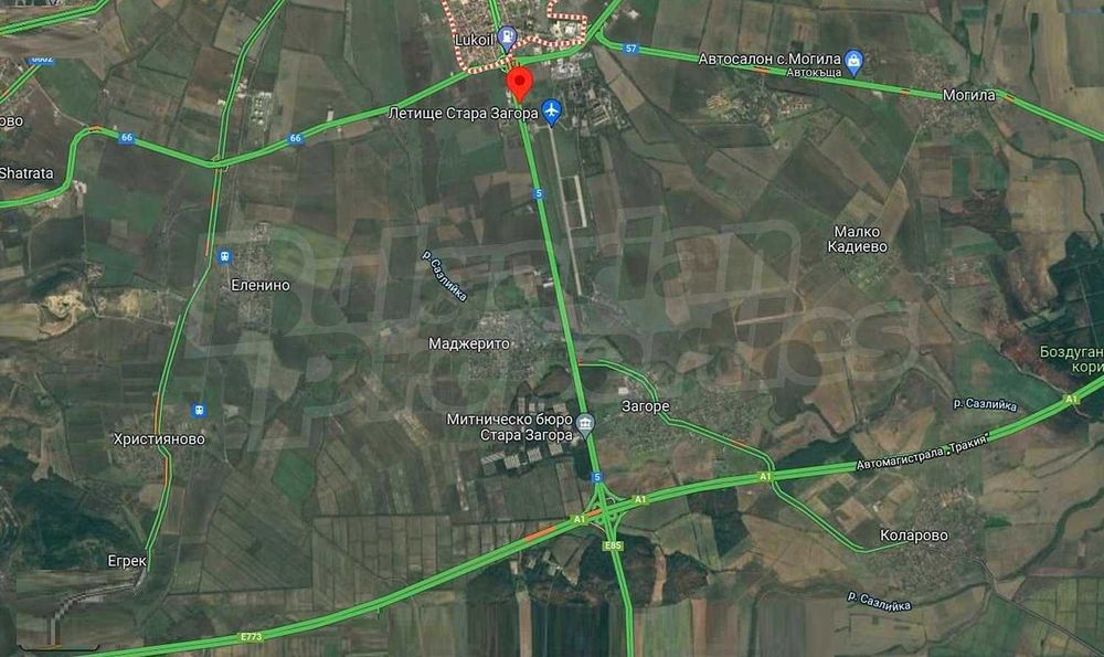 Продавам парцел 3дка,с 40м.лице на главната на входа на Ст.Загора.