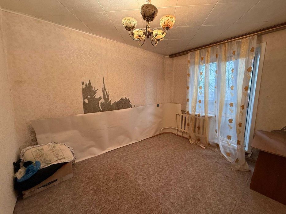 Срочно 3х комнатная в 8 мкр