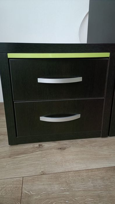 Urgent!!!Comoda si 2 noptiere