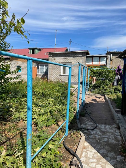 Продается Полдома по ул. караменде би
