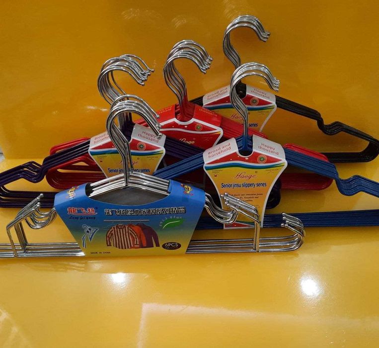 Вешалка-плечики для одежды антискользящая