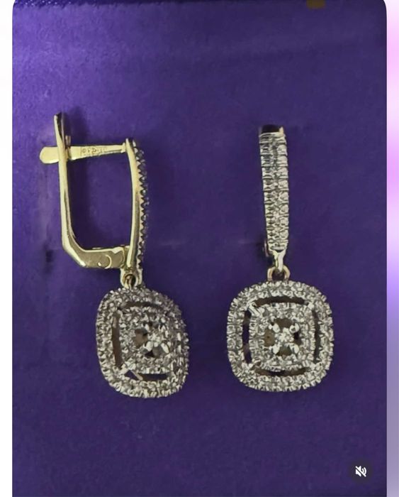 Продам 2 набора золотые серьги с брилиантами