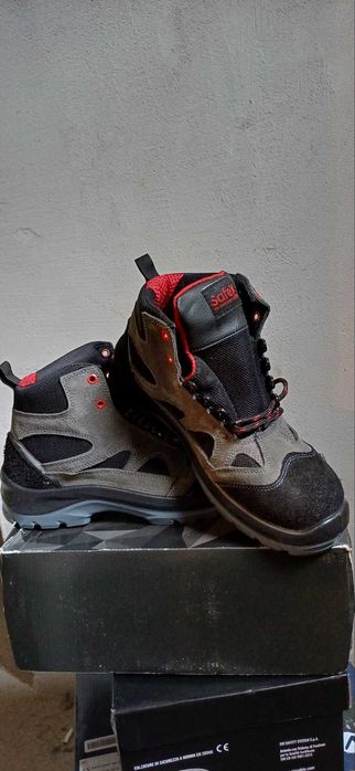 Мъжки работни обувки-нови