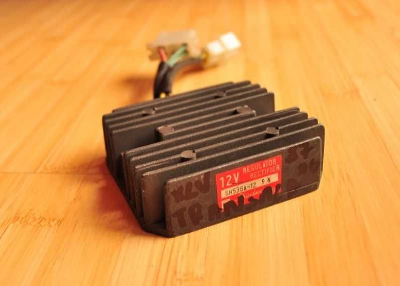 Relee incarcare/regulatoare tensiune pentru diverse moto