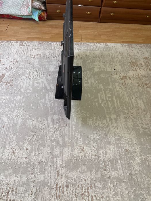 Телевизор LG хорошем состоянии