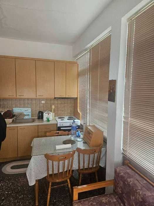 Къща с дворно място Aспровалта( Братсаки), Гърция