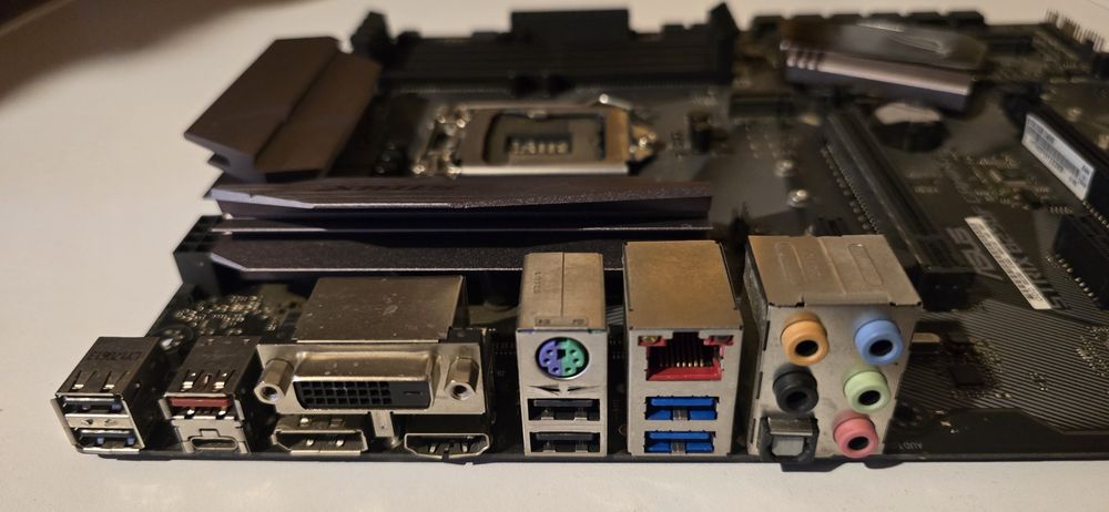 Placa baza Asus ROG Strix B250F Gaming 1151