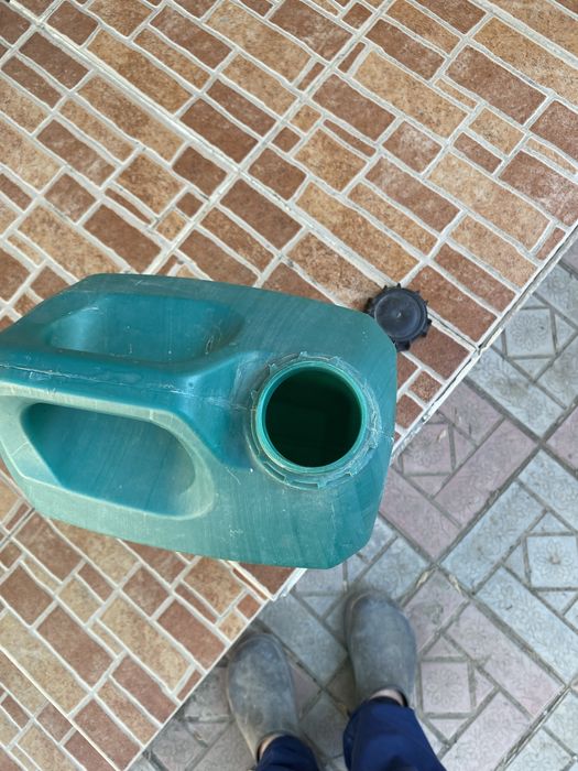 Канистры пластиковые