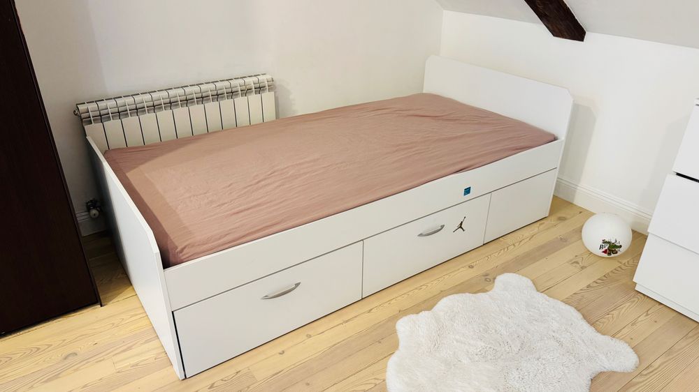 Продам 2 кровати (б/у, 100х200)