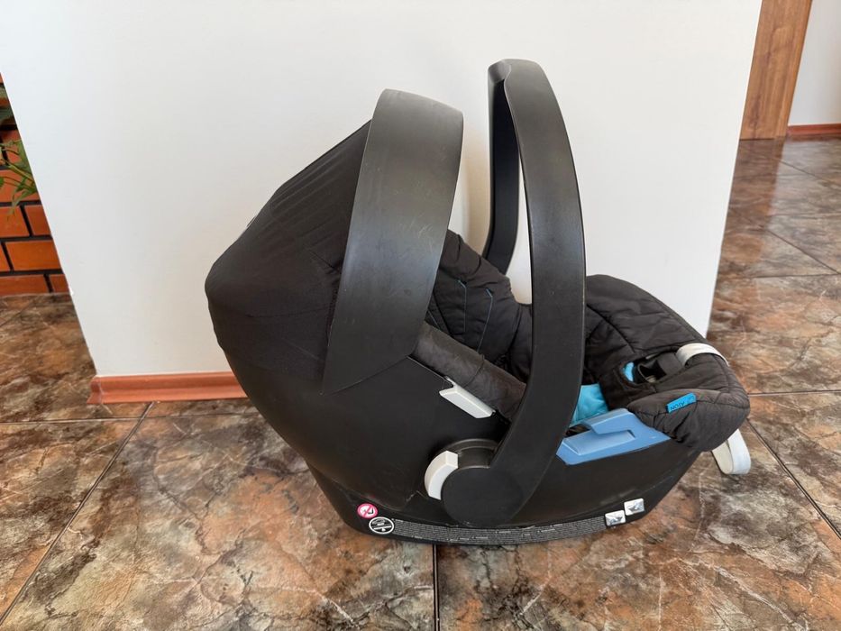 Кошница столче за кола за новородени бебе Cybex Aton 3 isofix подходящо