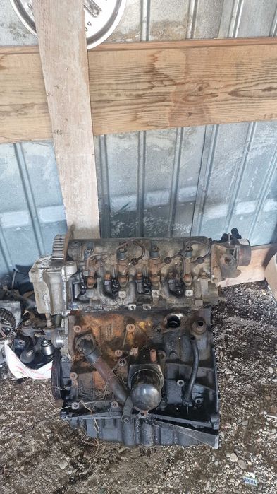 Injectoare opel vivaro 1.9 se potrivesc si pe reno si pe megan