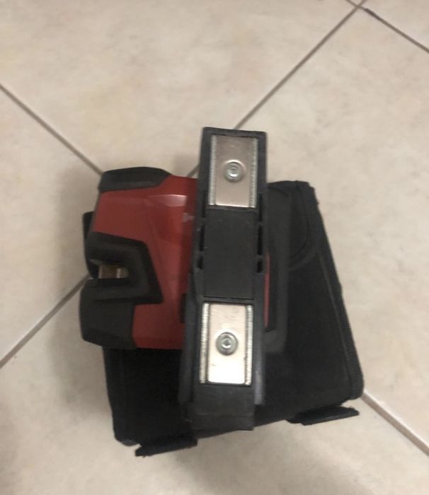 Laser Hilti PM 2-LG cu suport magnetic