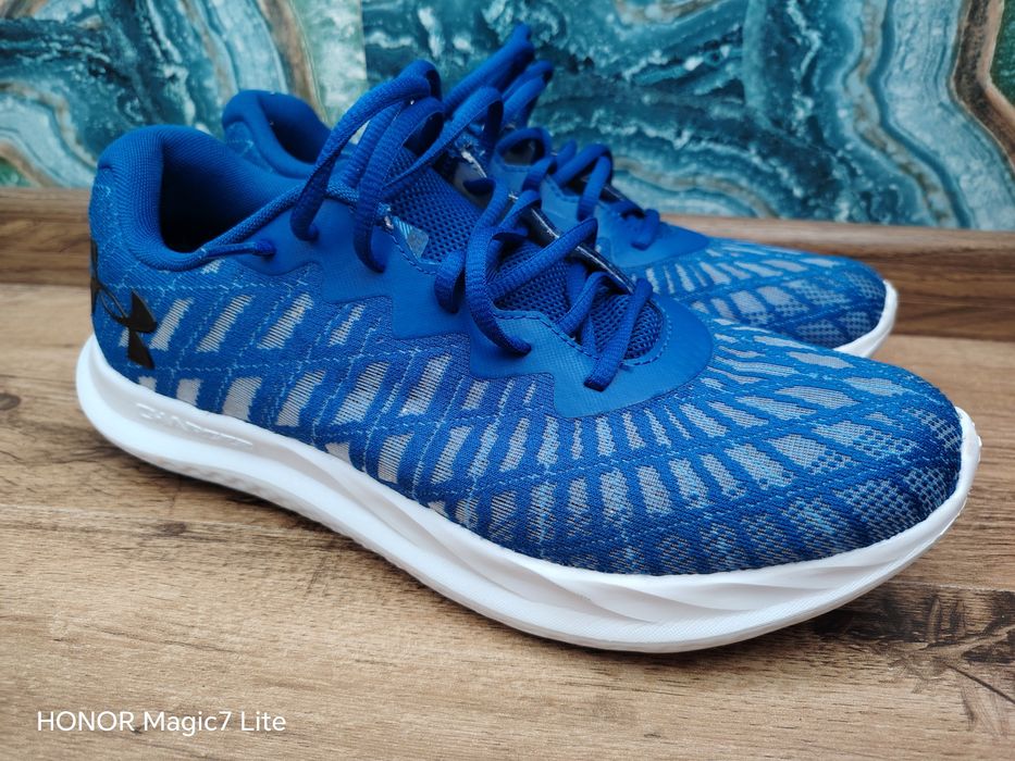 Adidași under armour 44