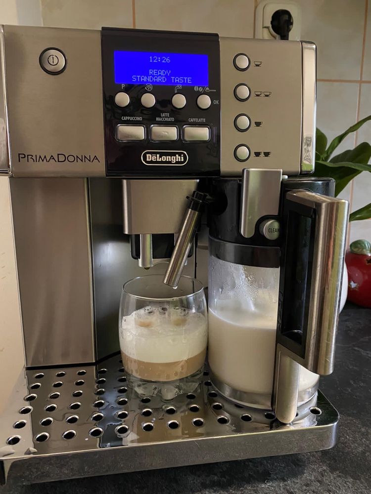 Espressor automat DeLonghi ESAM 6600 Prima Donna Mureseni OLX.ro