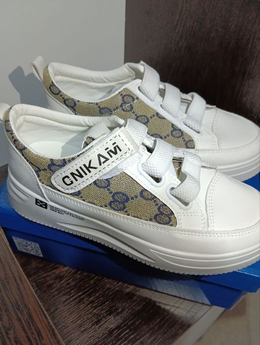 Кроссовки отличного качества за приемлимую цену