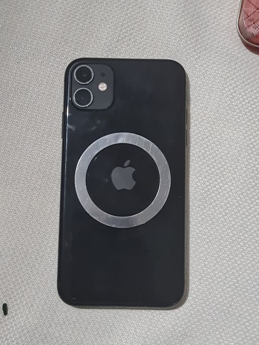 Vând Iphone 11 64gb