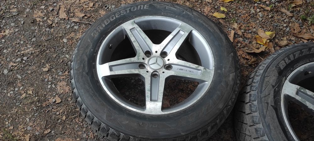 Комплект дисков с шинами 275/55/19 Bridgestone