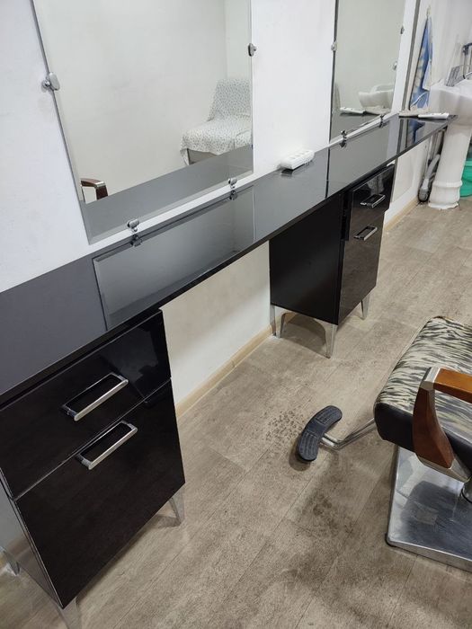 Продам мебель для муж. салона