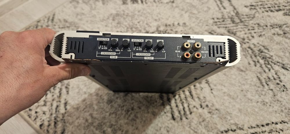 Amplificator auto blaupunkt