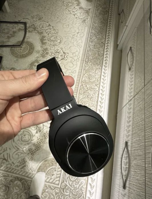 Casti muzica fara fir Akai noi