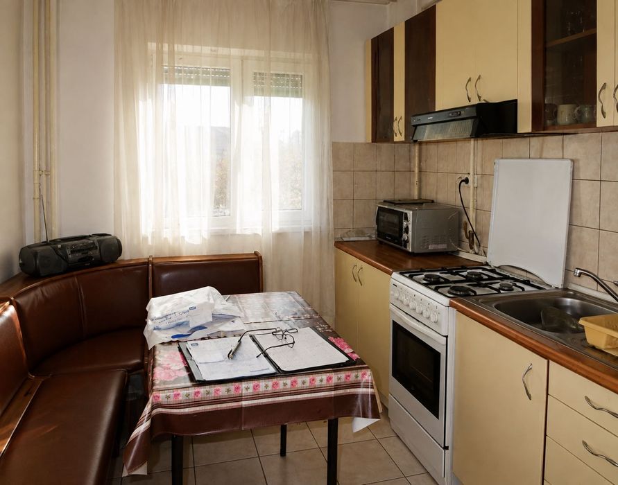 Vand Apartament 3 camere 72 mp  decomandat Et 2  Spitalul Judetean