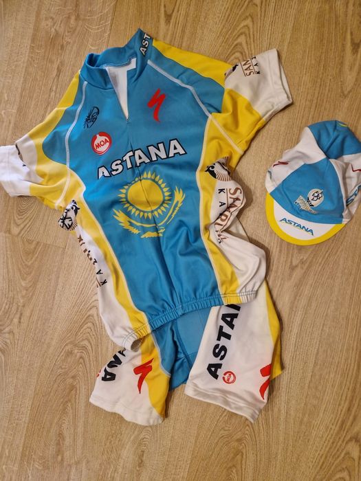 Велоформа команды ASTANA