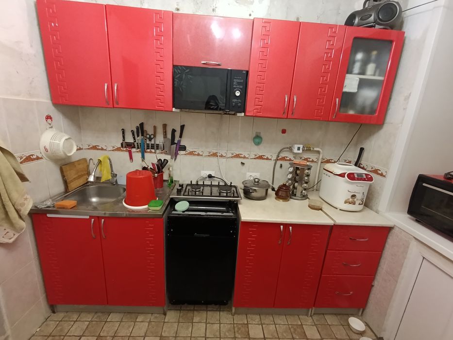 Продаю кухонный гарнитур