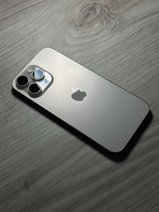 iPhone 16 Pro Max на гарантии, обмен