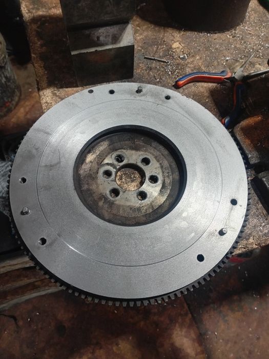 Маховик  нива продам