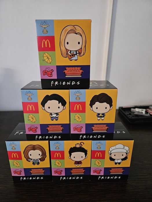 Colectie completa Friends 2026 figurine sacosa sosete Mc donalds