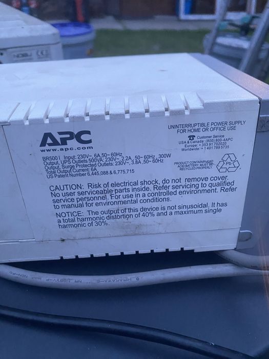 Sistem de alimentare nentrerupta UPS