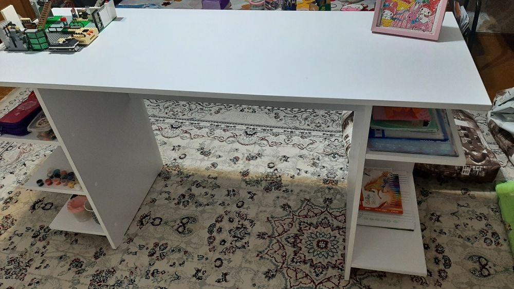 Продам стол компьютерный новый