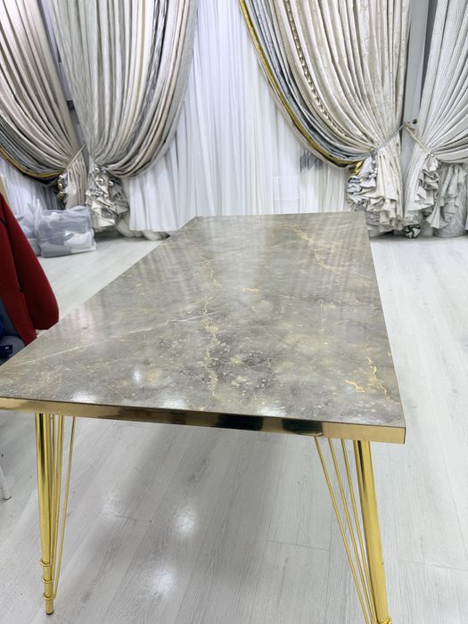 Стол хорошега качества