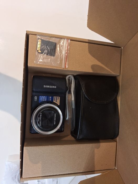 Цифров фотоапарат SAMSUNG WB800F SMART CAMERA, WI-FI