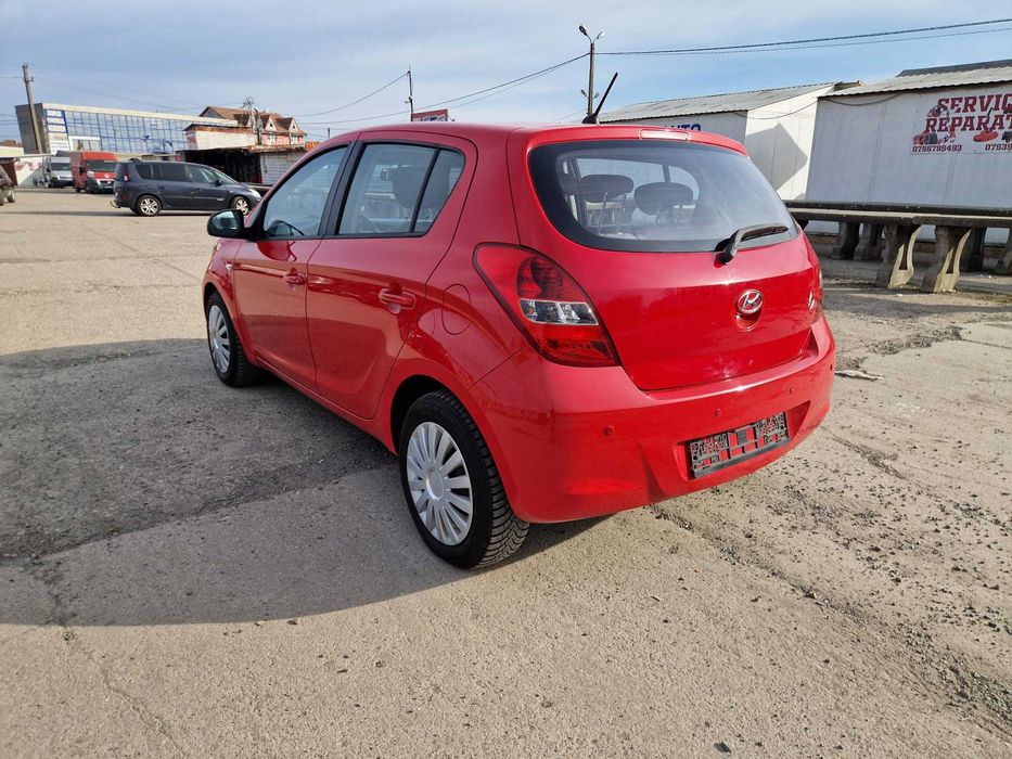 HYUNDAI i20 2009 — imagine 5