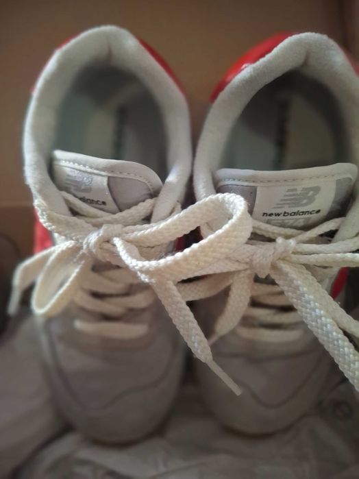 Маратонки new balance