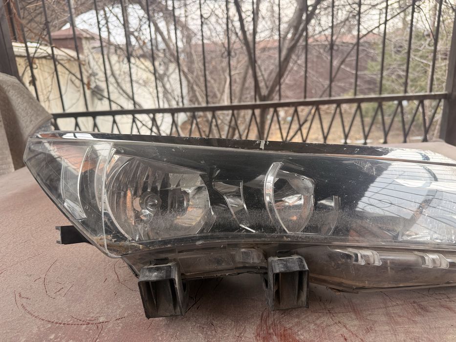 Фара от тойота Королла