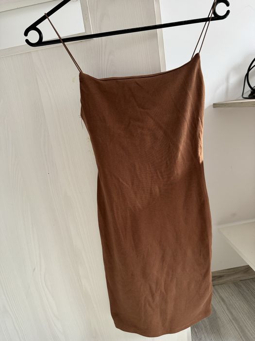 Rochie Pull&Bear maro cu bretele subțiri, mărimea S