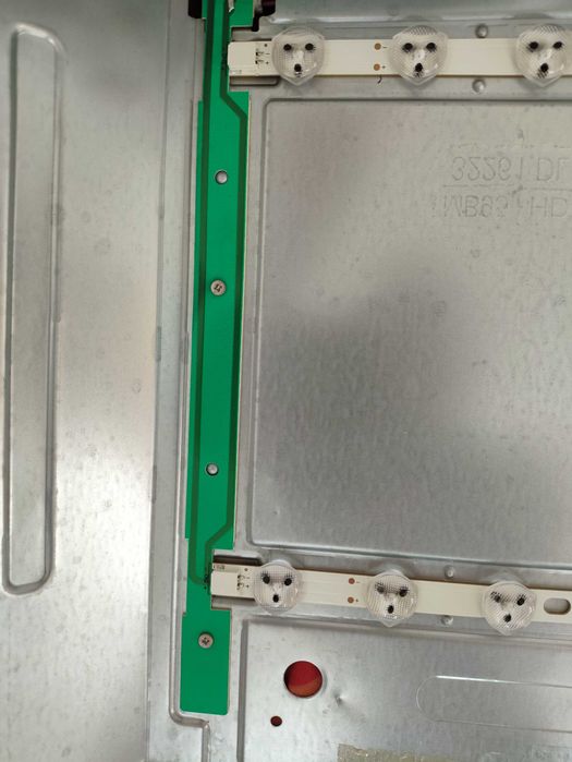 Телевизор Hitachi 32 на части