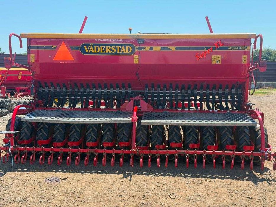 Semanatoare Vaderstad  400 C SUPER XL cu FERTILIZARE si PREGATIRE an 2017 Kuhn Monosem Lemken John Deere Case Claas Fendt New Holland Same Deutz Fiat