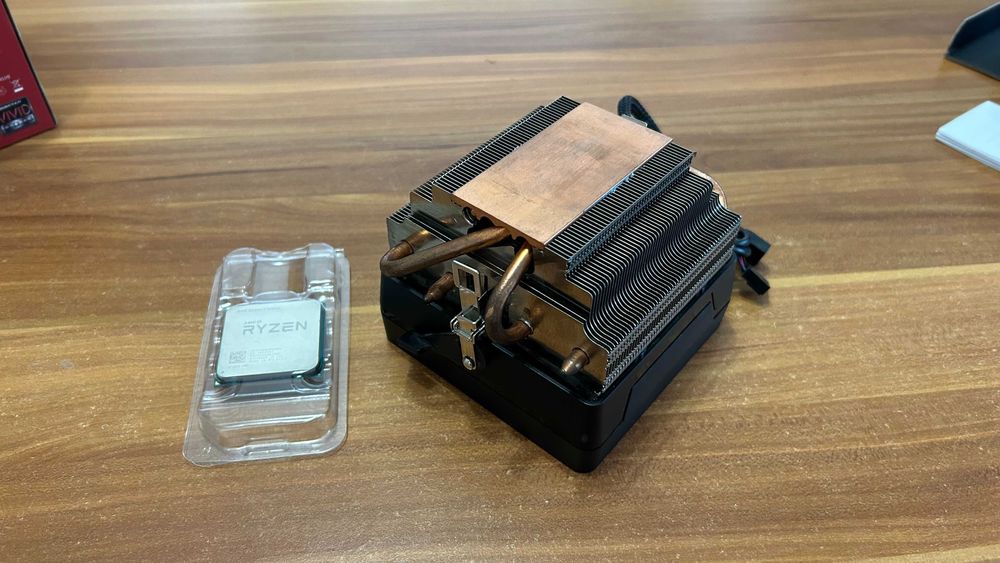 Processor AMD Ryzen 7 1700X CPU + Cooler