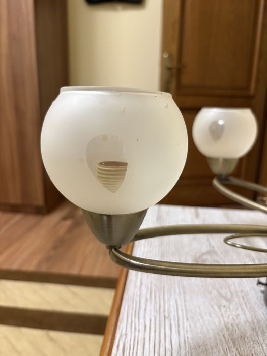 Lustre cu 4 si 3 becuri