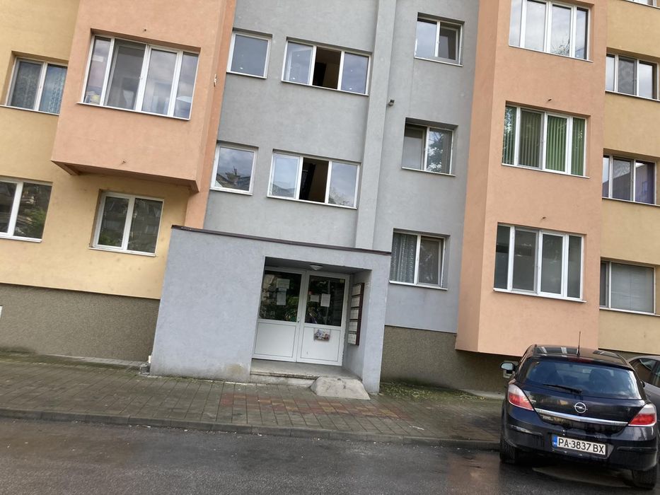 Дава се под наем Двустаен апартамент в Пазарджик, Запад - 70 кв.м за 229.5 € - Снимка #7
