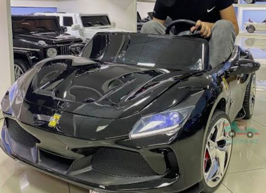 Bolalar uchun mo'ljallangan zamonaviy elektro mashina sotiladi