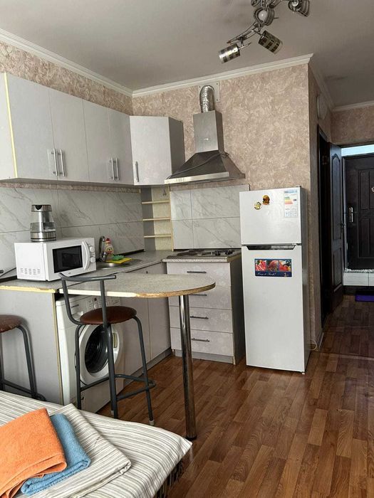 Квартира студия по суточно.