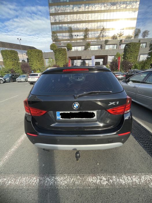BMW x1 an 2010 ,Negru