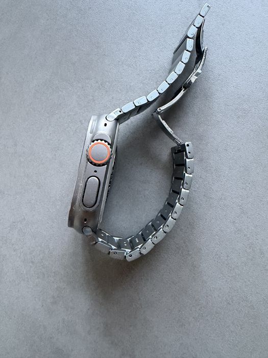 Apple Watch Ultra 2 – 49mm Titanium – GPS + Cellular – Stare ca nou