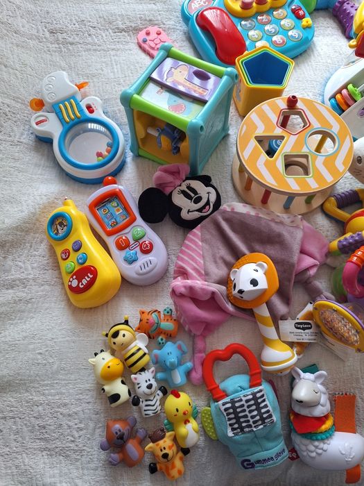 Голям комплект бебешки играчки – дрънкалки, музикални, над 20 бр.